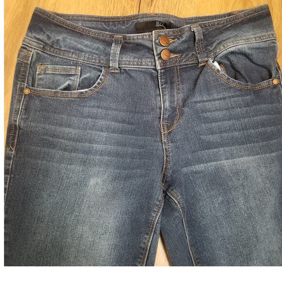 1822 Dark DENIM Jeans Women’s Size 12 Raw Hem Stretch 5 Pockets Skinny Ankle - Picture 3 of 10